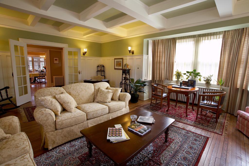 Springbank House Inn Saint Catharines Екстер'єр фото